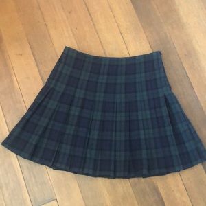 Brandy Melville green black plaid pleated skirt